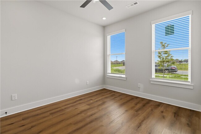 Photo - 1830 Momi St