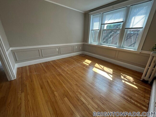 Photo - 129 Chiswick Rd Unit 13