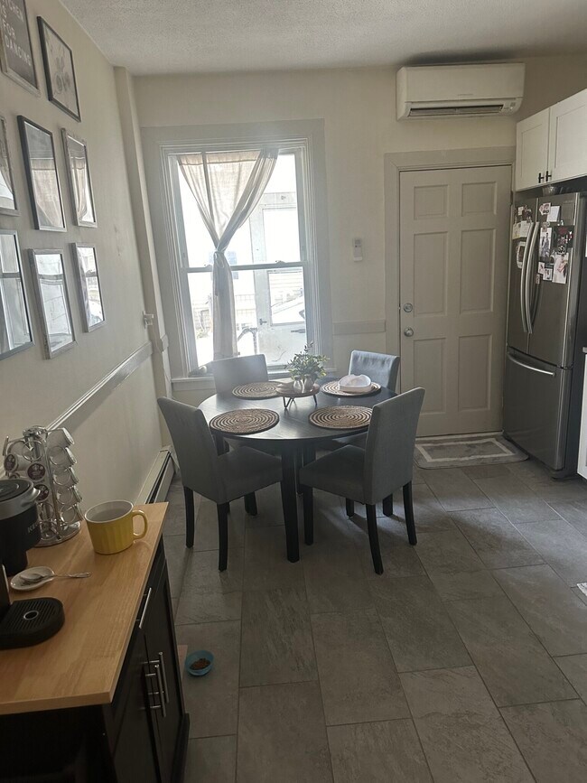 Photo - 143 L St Unidad 1