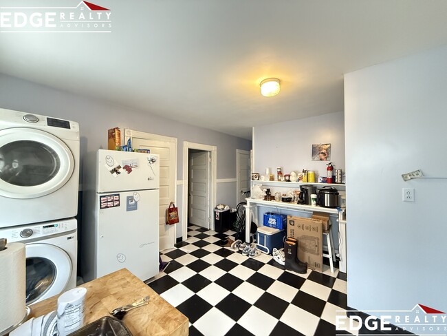 Photo - 225 Parsons St Unit 1