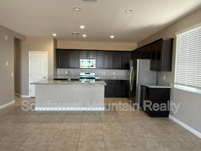 Photo - 2226 N Comiskey Dr