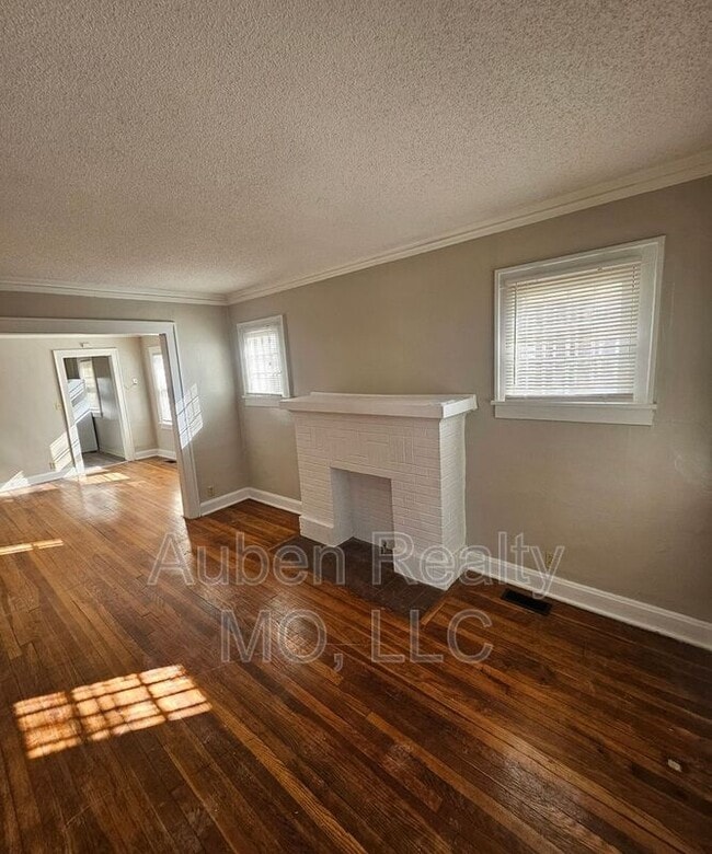 Photo - 5411 Harrison St Unit 1F