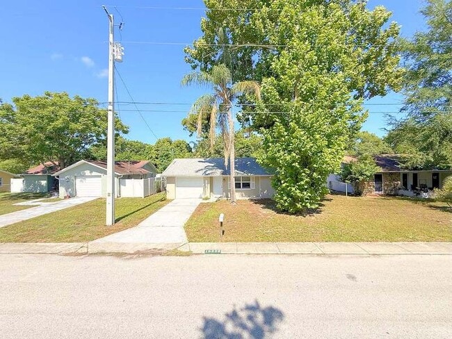 Photo - 15839 Villa Dr