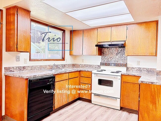 Photo - 3887 N Clarey St