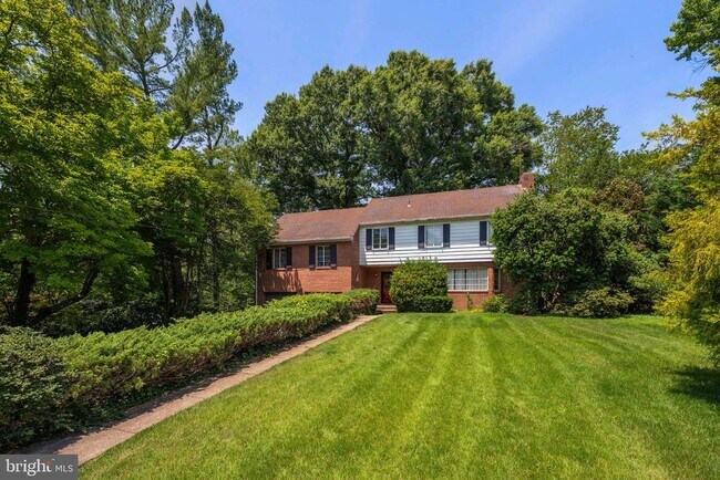 Photo - 641 Oakland Terrace