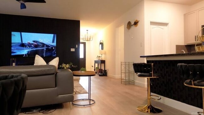 Photo - 528 Bronze Forest Dr