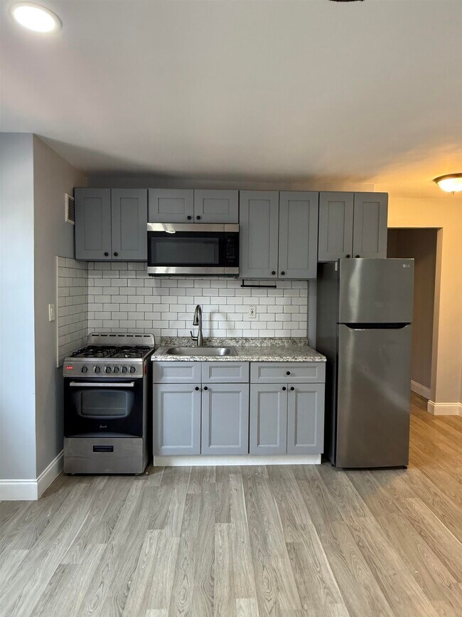 165 Vroom St Unit 2G
