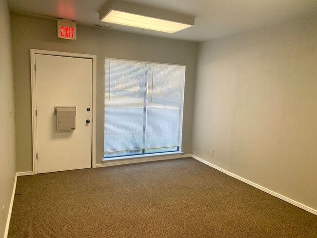 Photo - 601 N Kelly Ave Unit #107 - Y