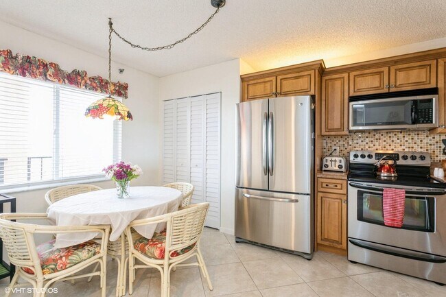 Photo - 275 Palm Ave Unit B403