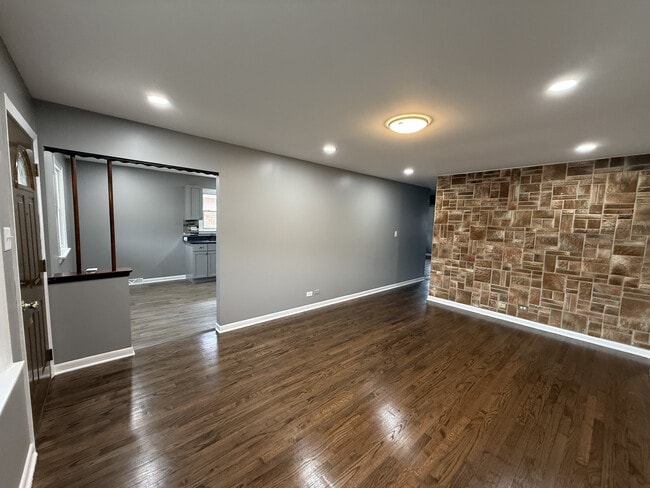 Photo - 7616 S Lorel Ave