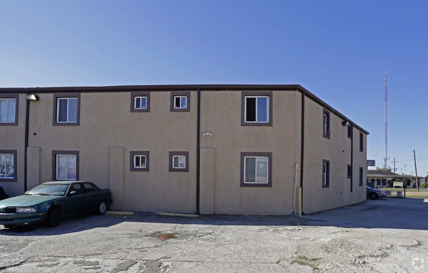 Photo - 2300 N Broad St