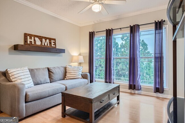 Photo - 4333 Dunwoody Park