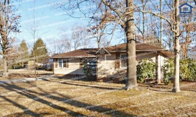 Photo - 929 Deerfield Dr