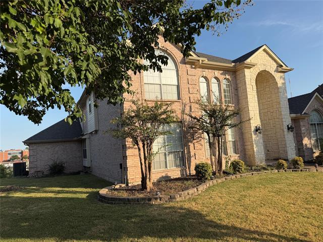Building Photo - 3400 Silverwood Dr