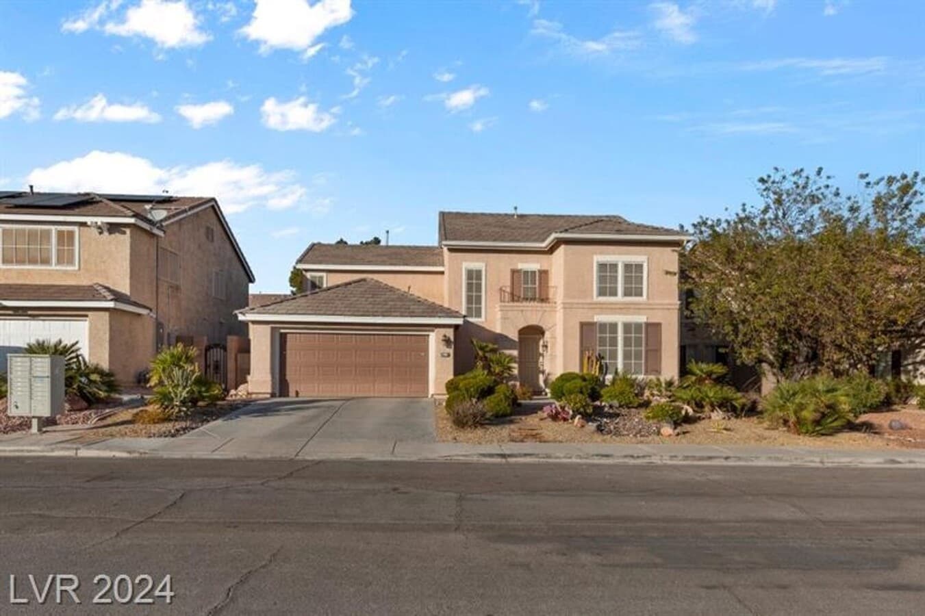 Prime Location Gem Near The Lakes and Summerlin – No HOA! - Prime Location Gem Near The Lakes and Summerlin – No HOA!