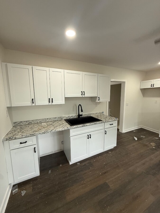 Photo - 1359 Park St