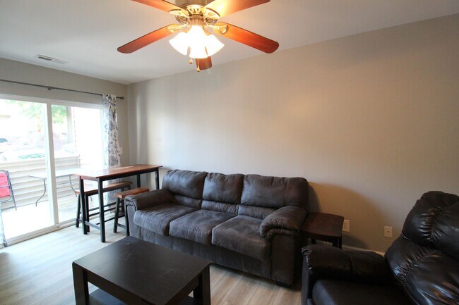 Photo - 1320 Bradley Dr
