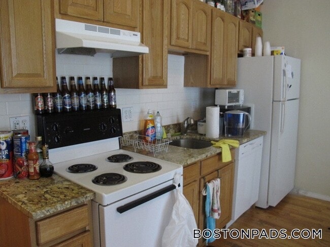 Photo - 49 Symphony Rd Unit 9