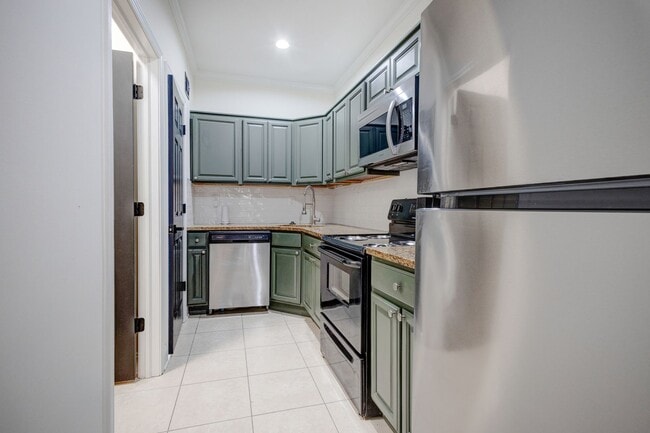 Photo - 1914 Page St