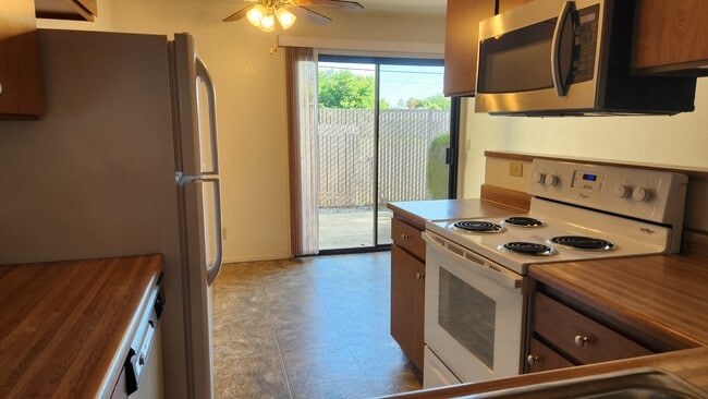 Photo - 2510 Hartnell Ave Unit 11