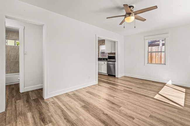 Photo - 1070 10th St