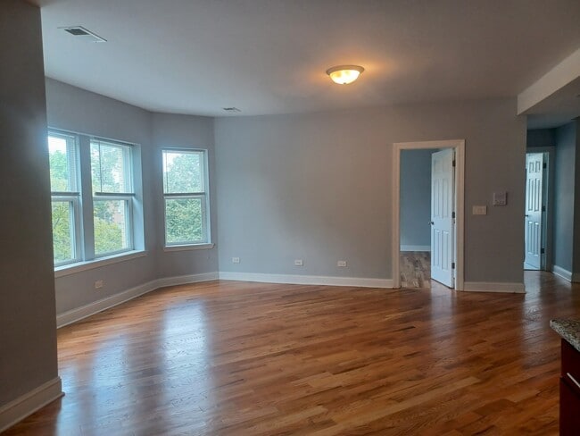 Photo - 5731 N Kimball Ave Unit 2A