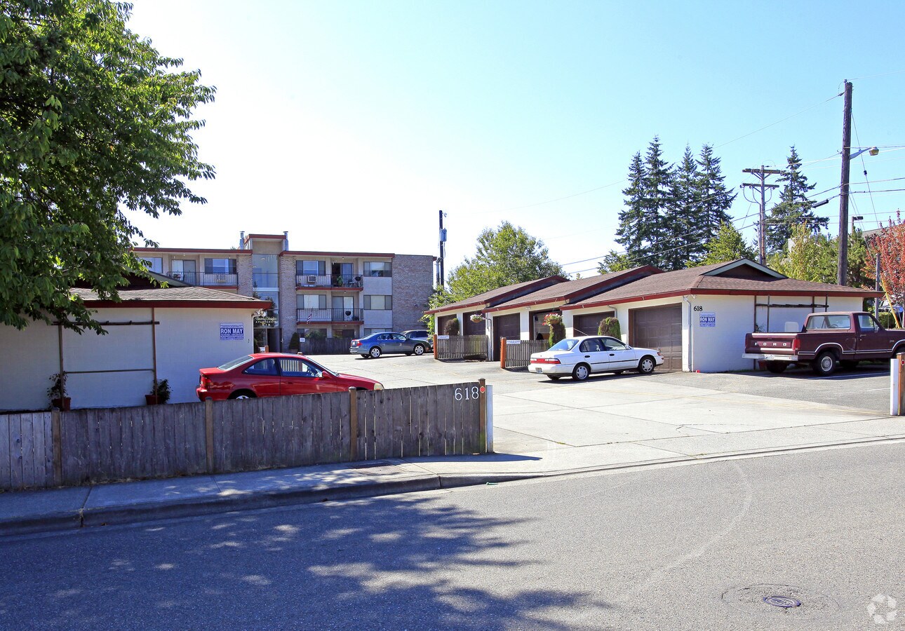 Photo - BEVERLY HEIGHTS APTS