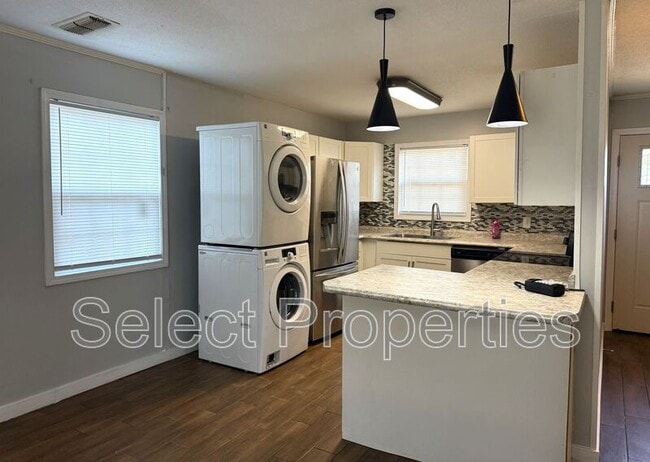 Photo - 2213 Spence Cir Unidad 2