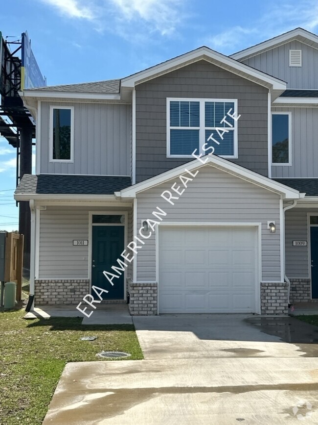 Building Photo - 1011 Skylark Rd Rental