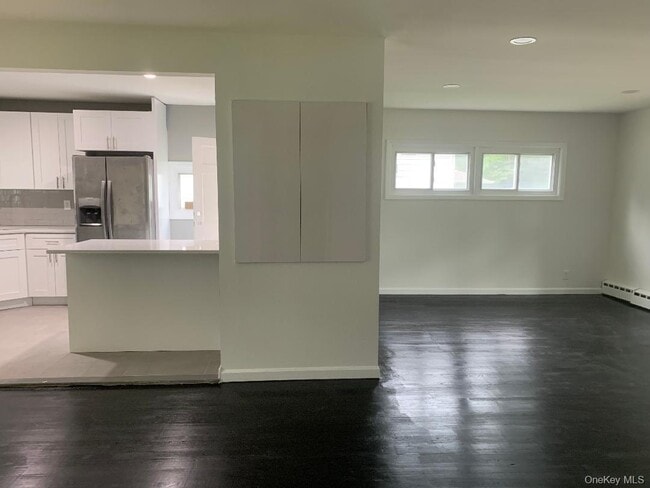 Photo - 402 Leslie Ln