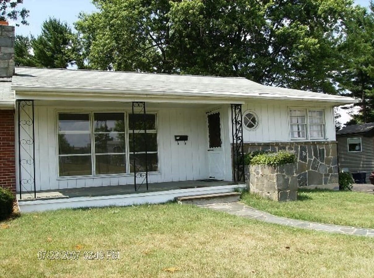 Photo - 708 Prices Fork Rd