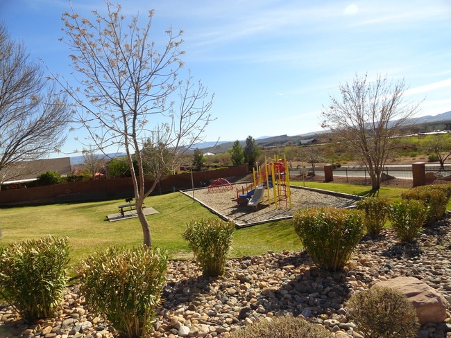 Sierra Pointe Apartments