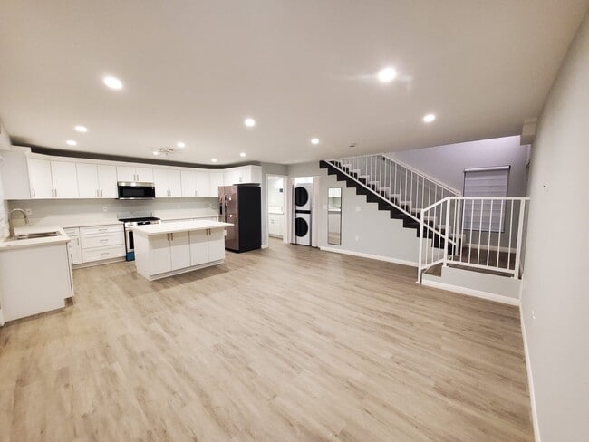 Building Photo - 1495 Allenford Ave