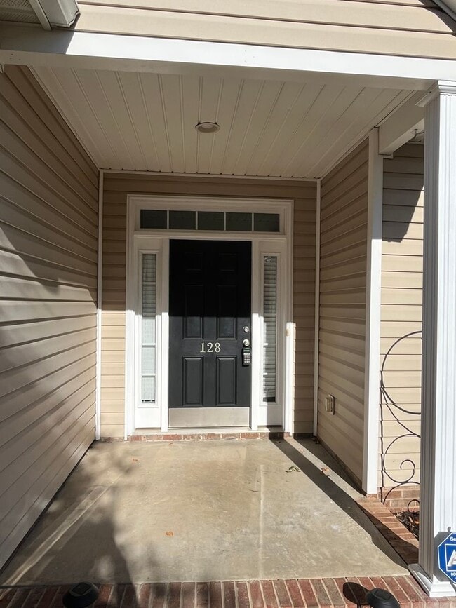 Photo - 128 Wild Thorn Ln