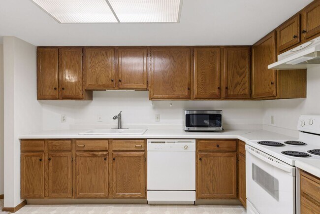 Photo - 603 Lake St Unit 107
