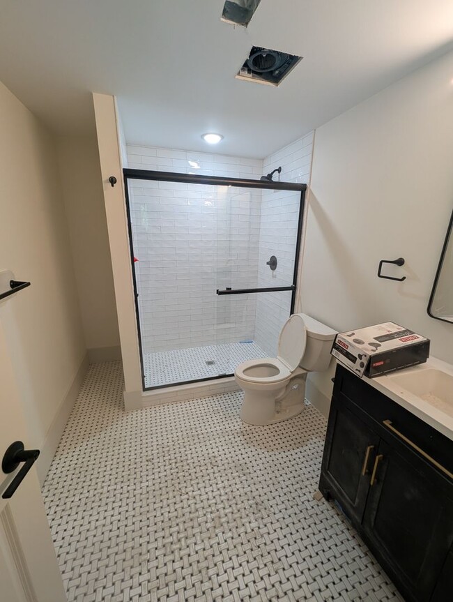 Photo - Beautifully Renovated, Elegant Apartments in Historic Covington Unit Apartment 3