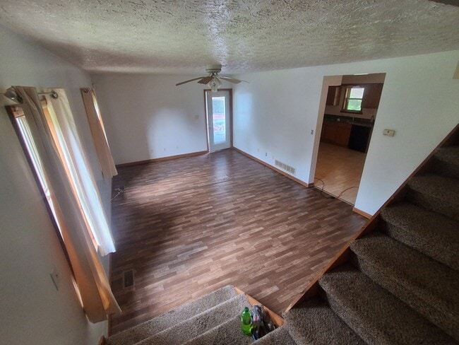 Photo - 493 Brookside Dr
