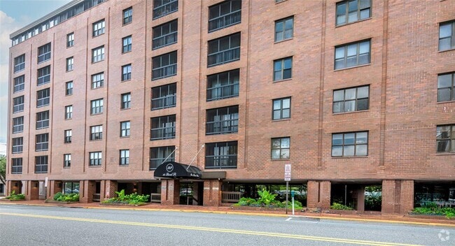 Building Photo - 12 Bond St Unit 4C Rental