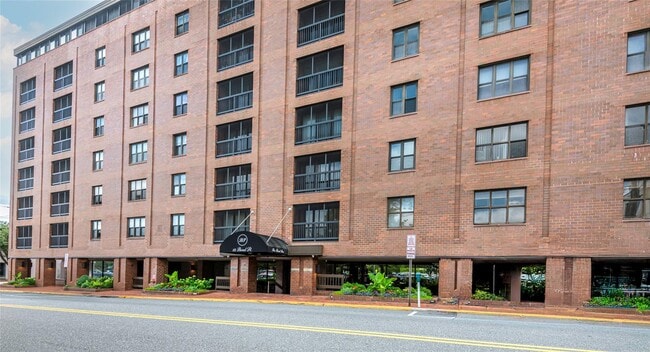 Photo - 12 Bond St Condo Unit 4C