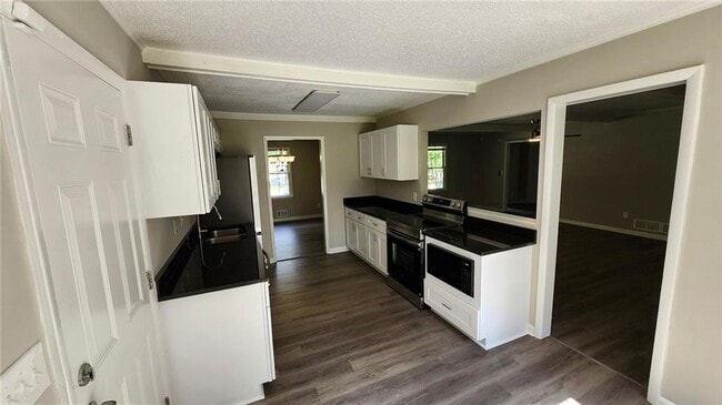 Photo - 1007 Strawberry Ln