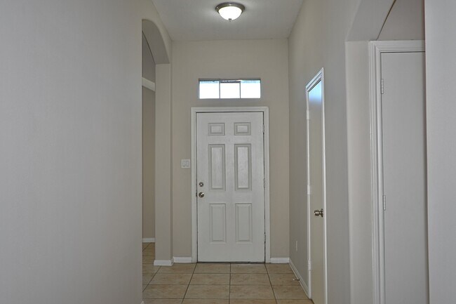 Photo - 15223 Stoneyview Dr