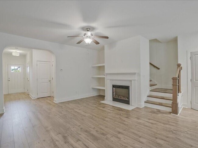 Photo - 6413 Shalks Xing Dr