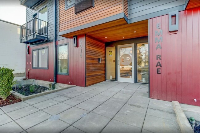 Building Photo - Spacious 1 Bedroom + Office with Luxe Finishes! Unit 103