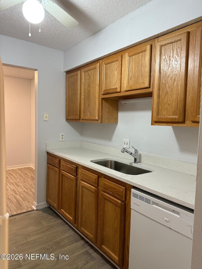 Photo - 459 Lombard St Unit 1B