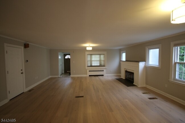 22 Sunset Dr