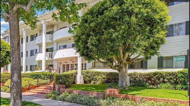 Building Photo - 521 Montana Ave Unit 107