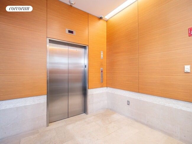 Photo - 402 E 67th St