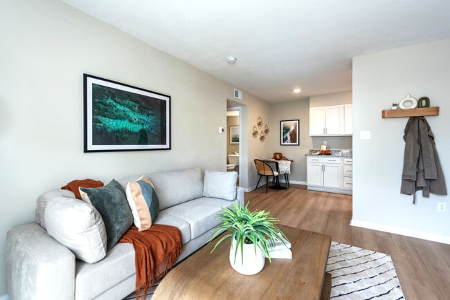 Photo - Attain at Chic's Beach (Vista Residences)