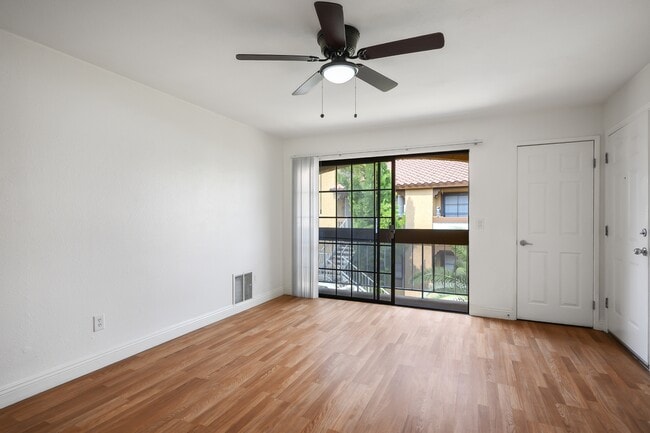 Building Photo - 5170 S Jones Blvd Rental