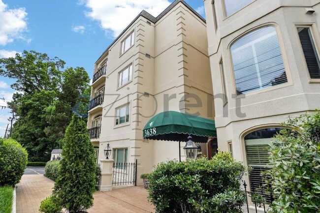 Photo - 3638 Peachtree Rd NE